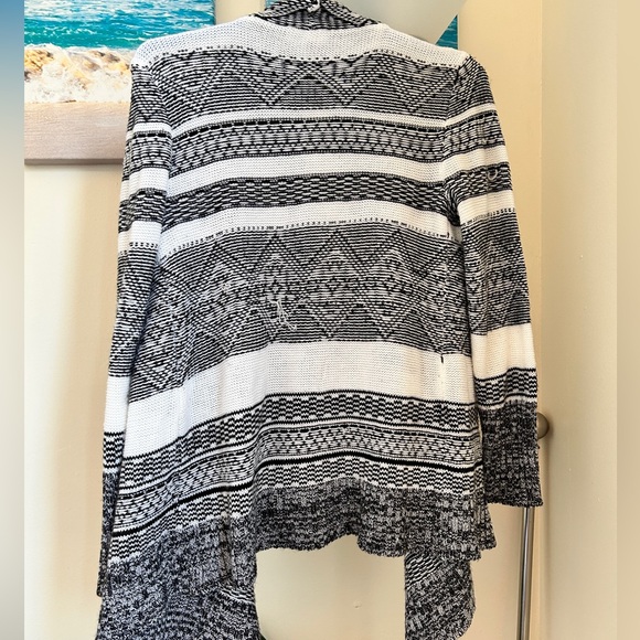 Cardigan - Picture 5 of 6